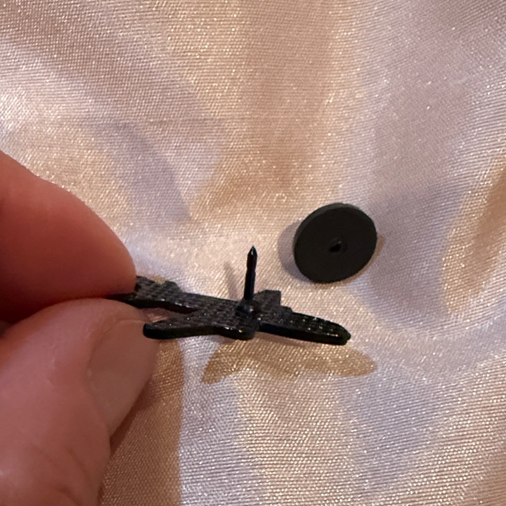 Colorful Airplane Pin - Aviation - Picture 4 of 5